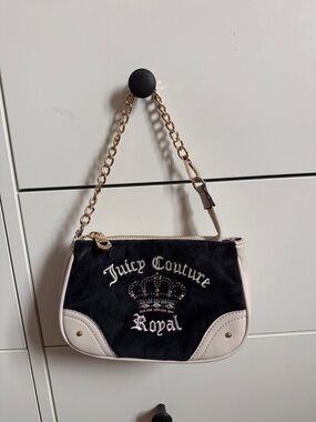 Juicy Couture Black and Cream 'Royal' Mini Chain Shoulder Bag